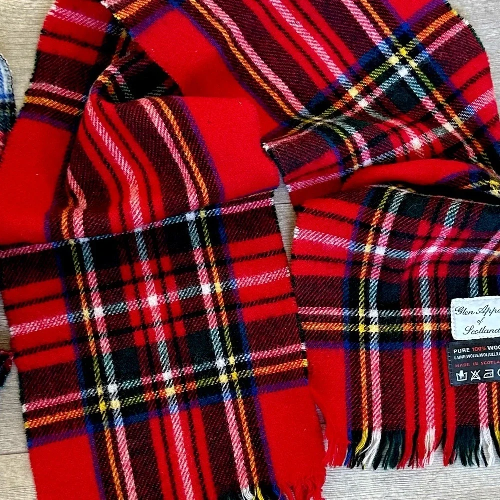 Beautiful vintage wool plaid winter scarves Glenn Appin of Scottland & Unknown